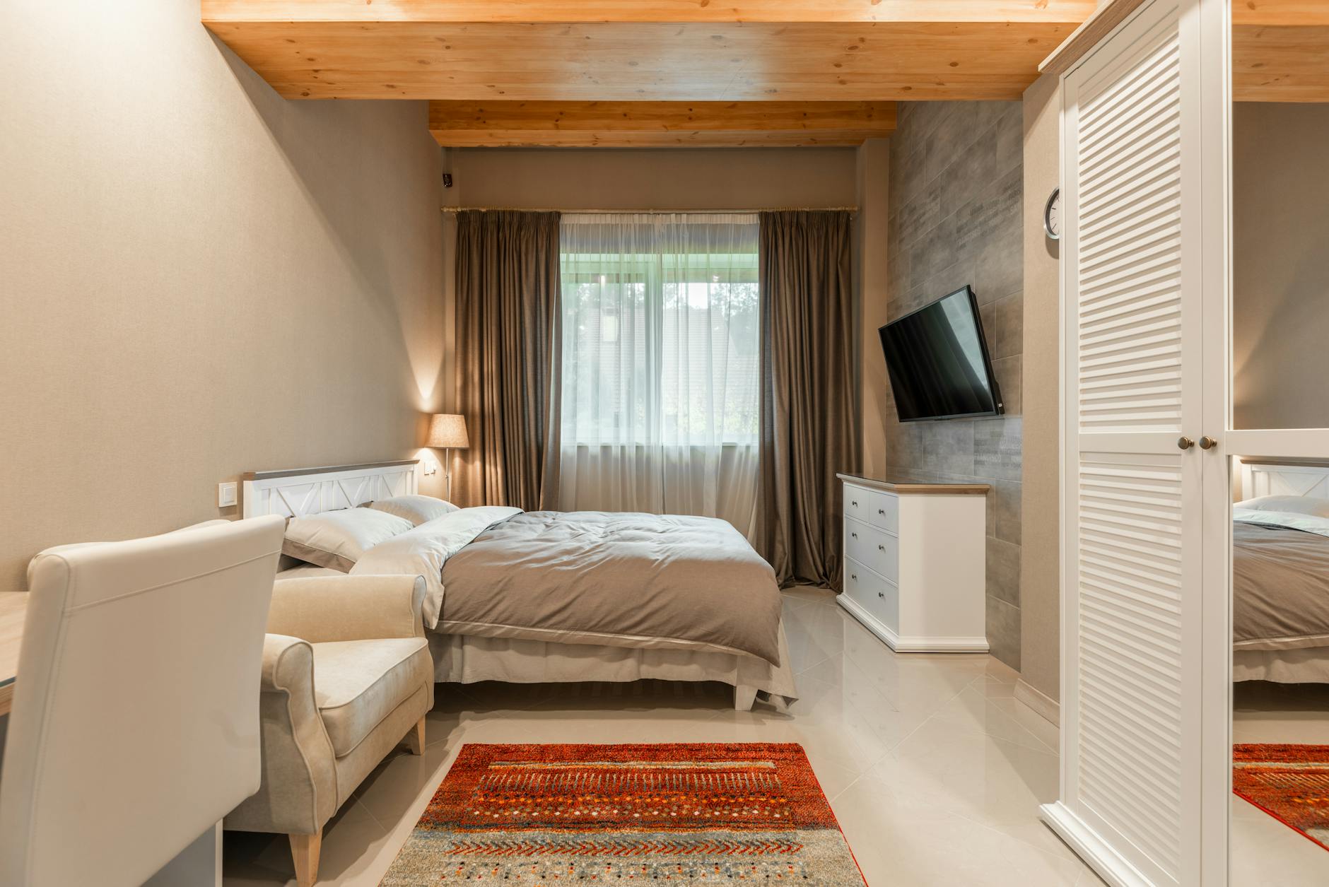 Bedriftsbolig vs hotell: Hvilken løsning gir lavest kostnad for din bedrift?