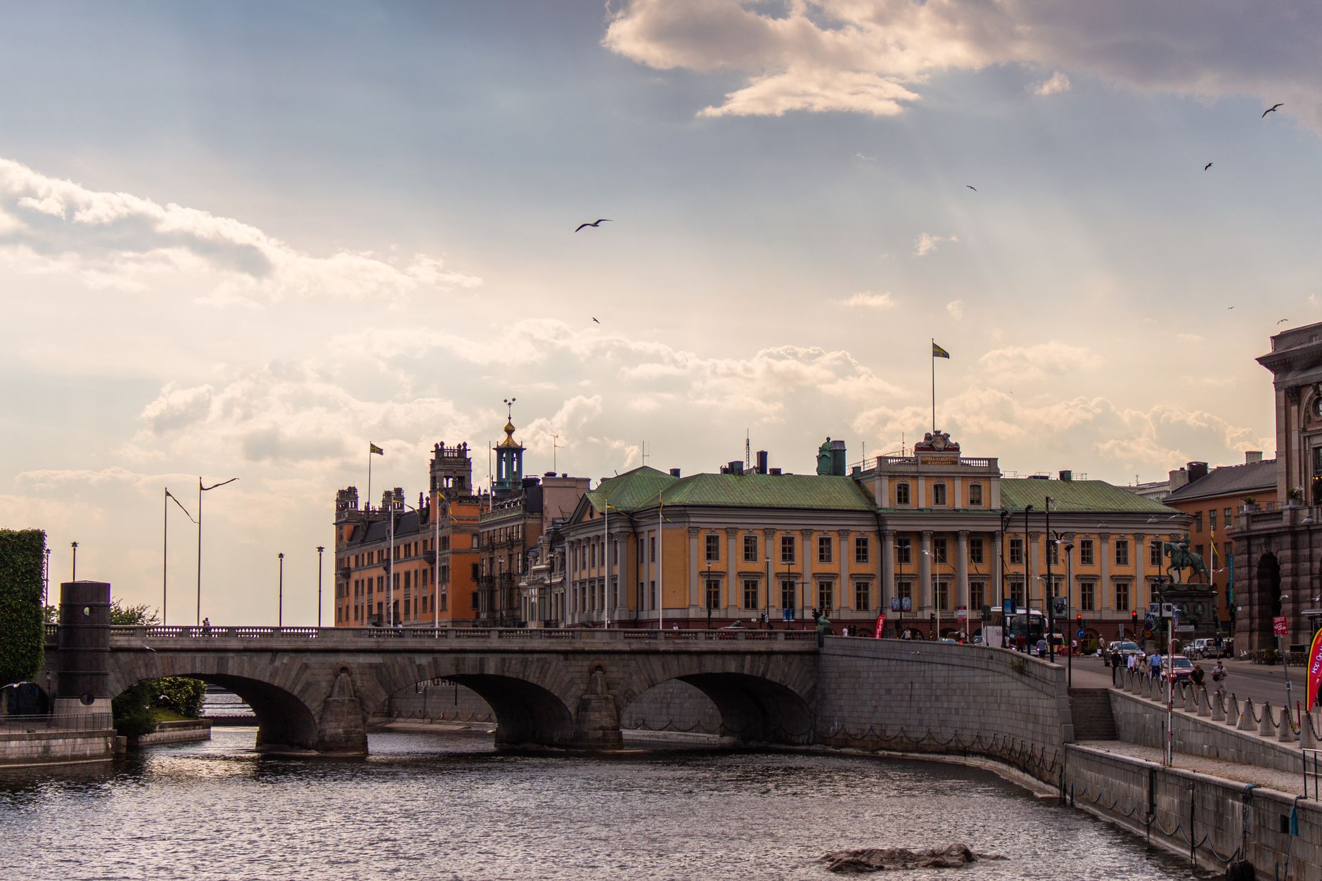 Bostadsrättsförening och uthyrning till företag i Stockholm – det här behöver du veta