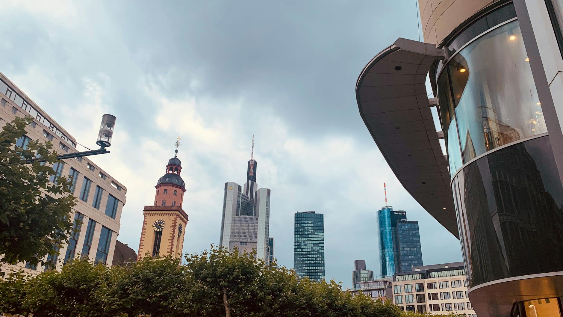 Business Accommodation in Frankfurt: A Guide for HR Managers