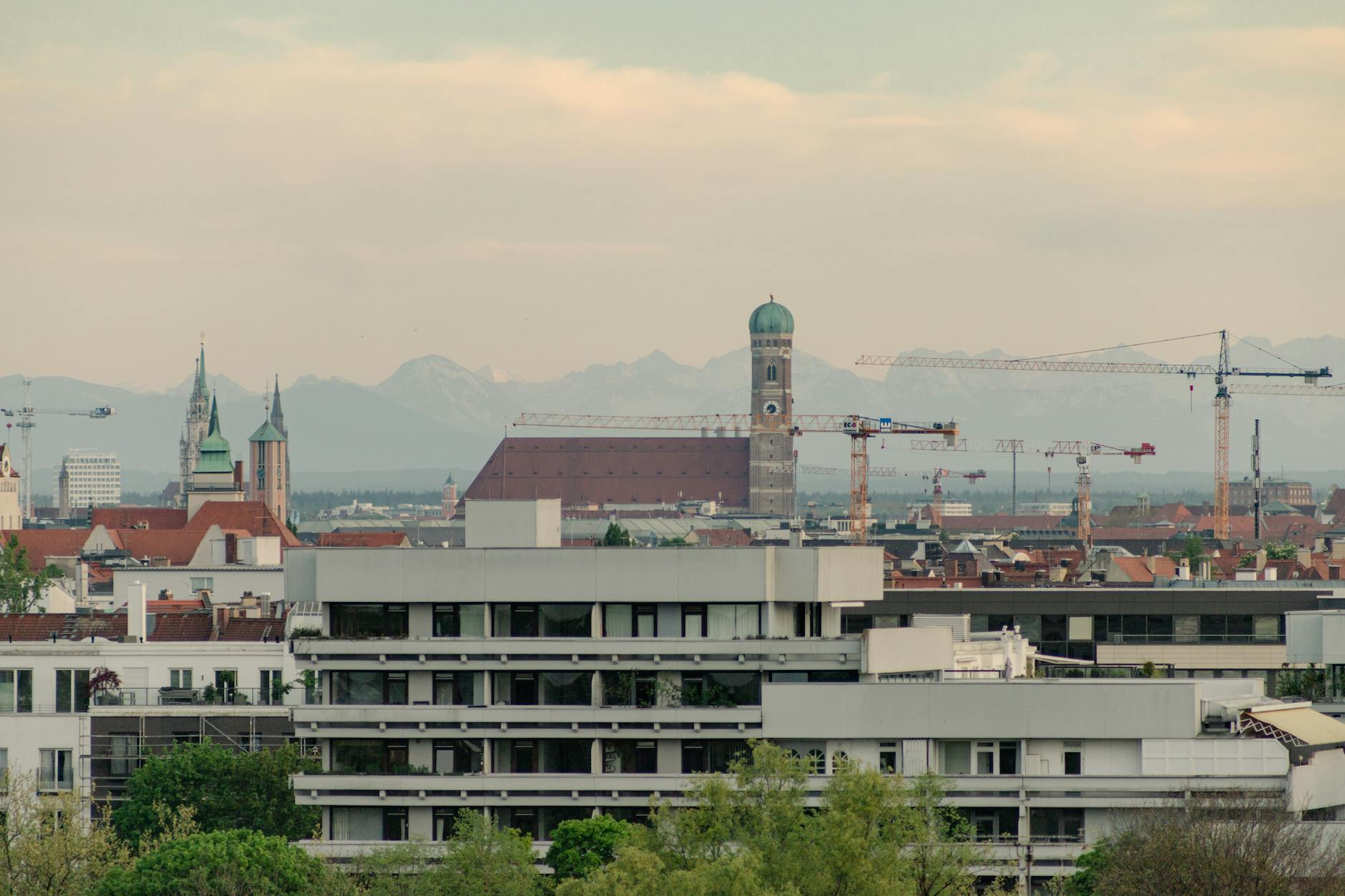 Finding the Right Housing for Your Team in Munich: A Corporate Guide