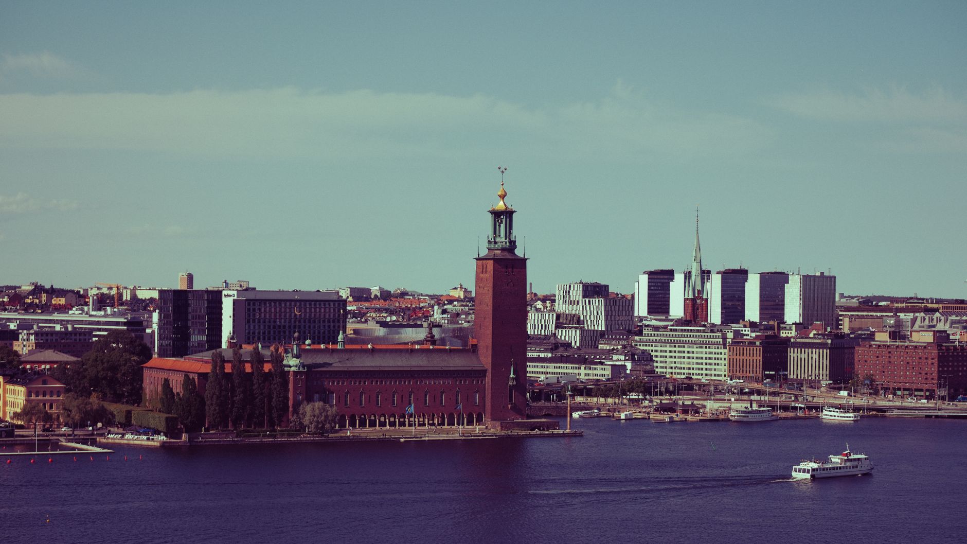 Skatt vid korttidsuthyrning i Stockholm – vad gäller när du hyr ut till företag?