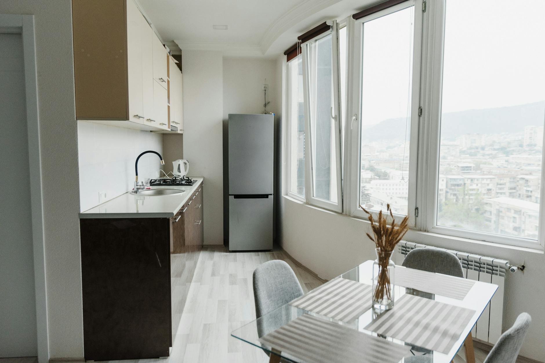 Slik leier du ut bolig til bedrift – komplett guide for utleiere