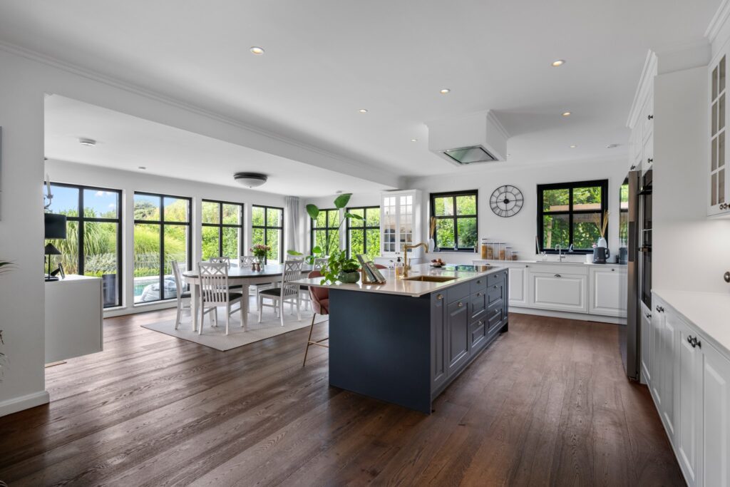 Upptäck hur du hyr ut din bostad till företag 2025 med Rentaborg – säkra hyresgäster, smarta avtal och trygg inkomst hela året