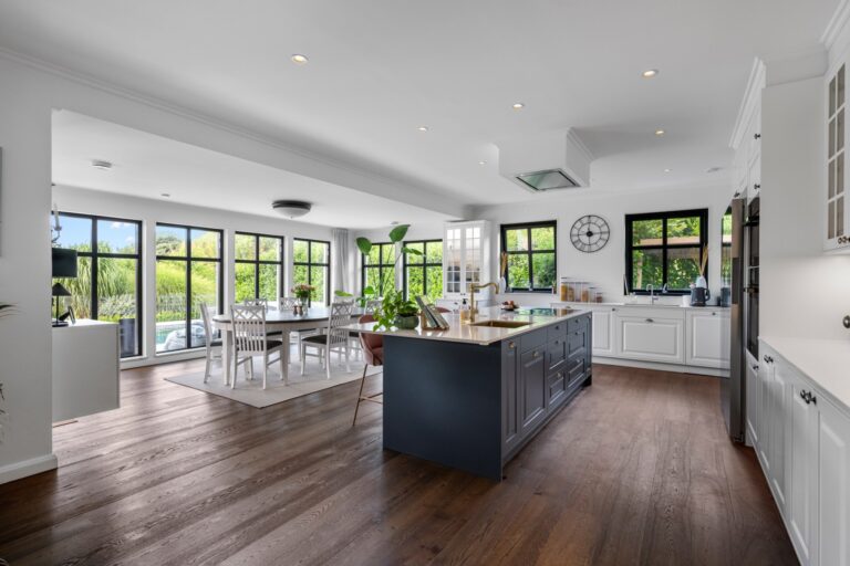 Så hyr du ut din bostad till företag 2025 - tryggt, enkelt och lönsamt