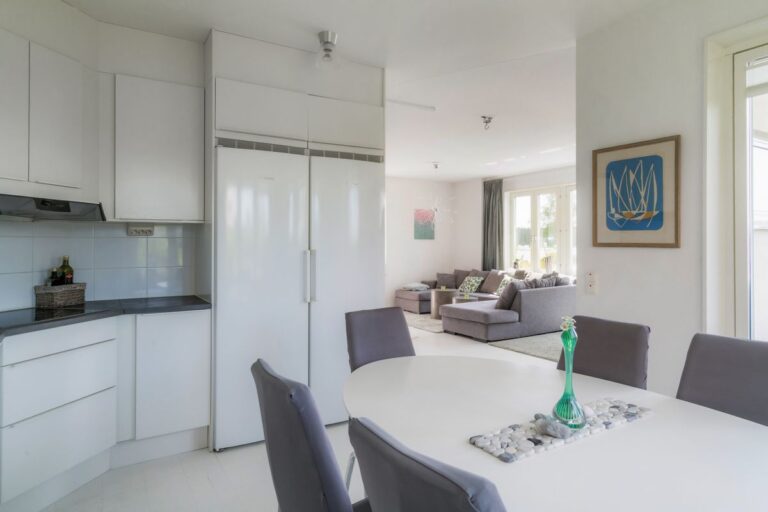 23ea52b22e13a870e4acf3b33159faf6bdef1962946f7094df59ec466186ca72