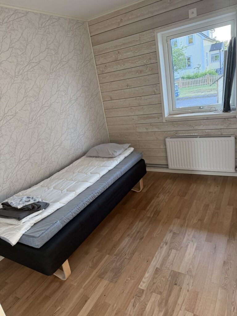 5e3837638cba83cb52159a875928d9a41be03fa0e3444a4347f82427a15fec22