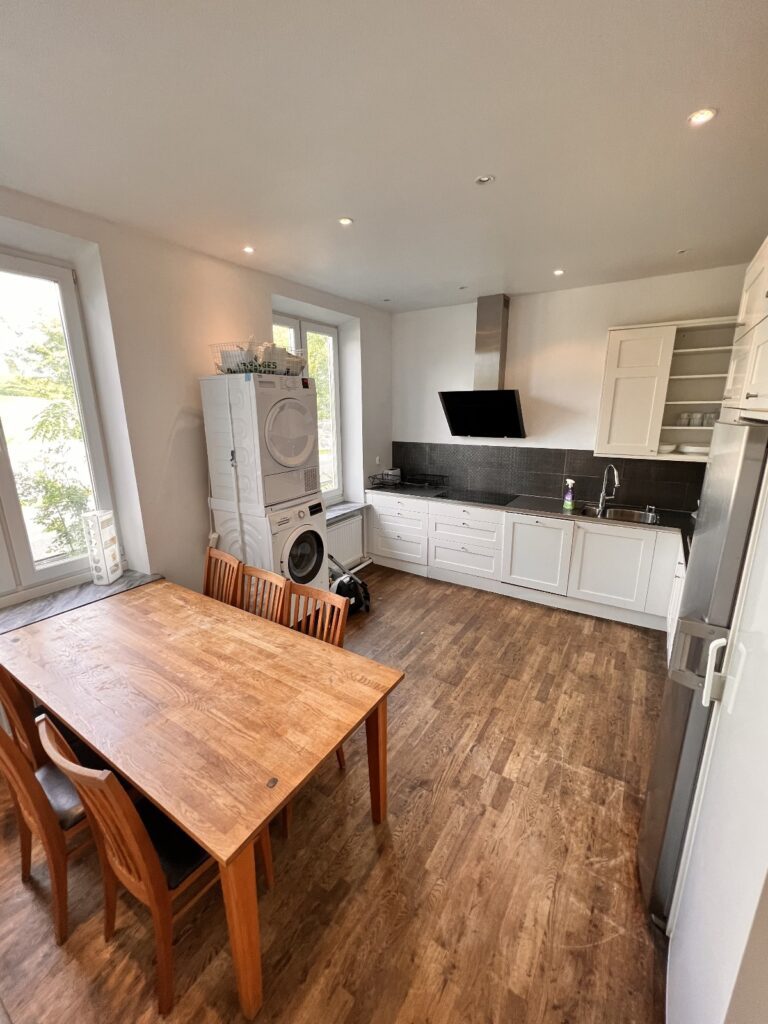 WhatsApp Image 2025-11-06 at 20.47