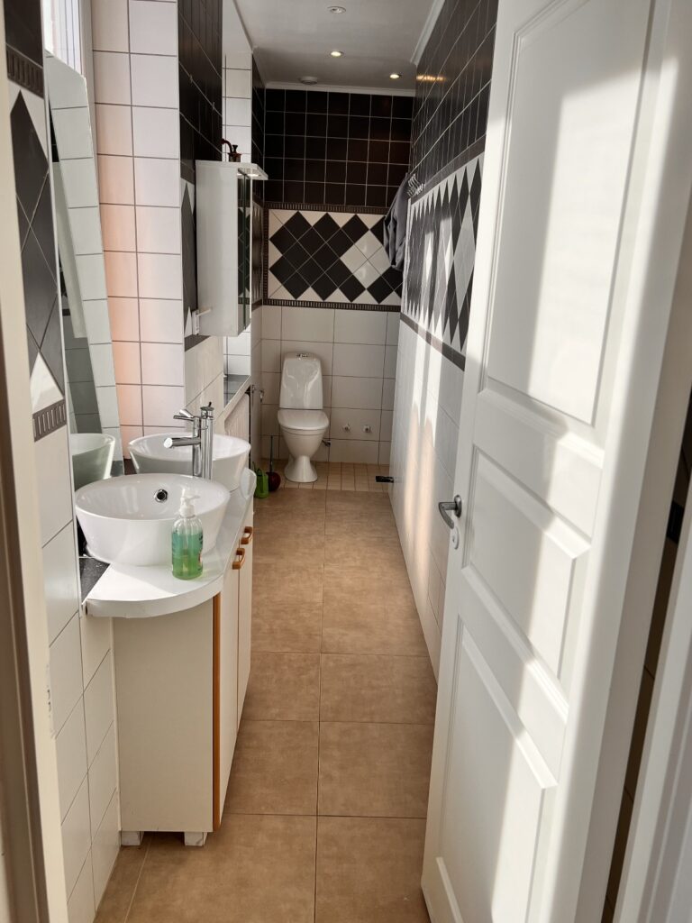 WhatsApp Image 2025-11-06 at 20.47