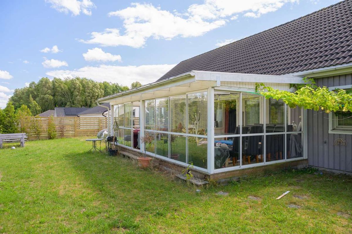 När Rentaborg kontaktar dig får du professionell vägledning för att hitta ett hem som passar. Låt oss hjälpa dig göra ett tryggt val.