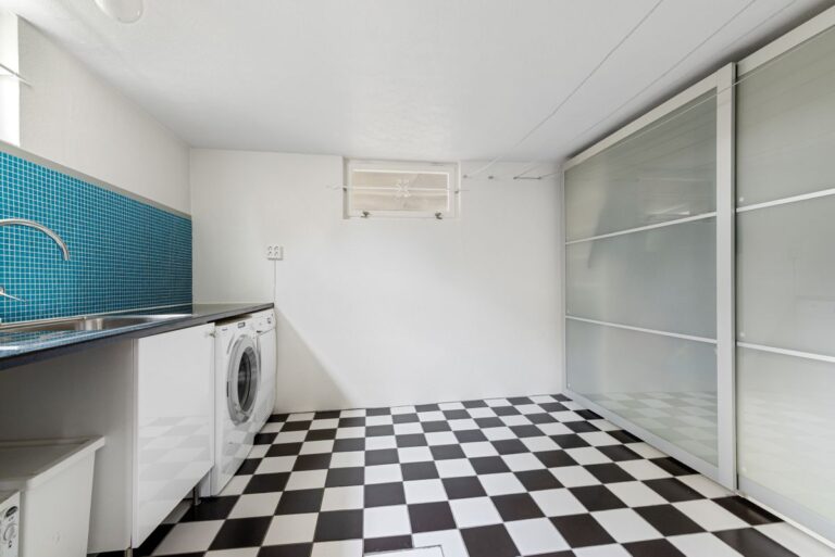 bfd31bc719247ac3c236b72c9de743ad1c720ede35af5f5d0a0a3b3b52428c1d