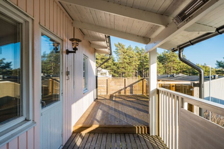 350dfa94c6a93b7eae03f5b9adafccf65ce4cfd60b1383e1c1ff0d972f323787