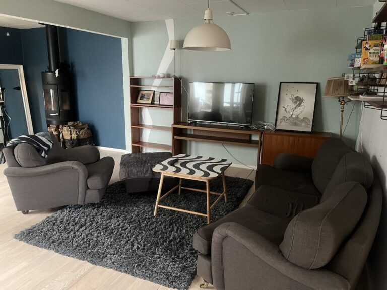 867cd83e5f1a61ace21d3b63d48a0061aff8a4593d21815f91adaea51afdafba