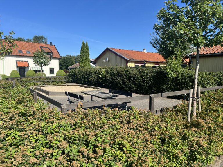 8ad3ed8c5c7ee5156b0e0a2c6ed84c4836a3f4c25a1111630808e53bdb3c5fd8