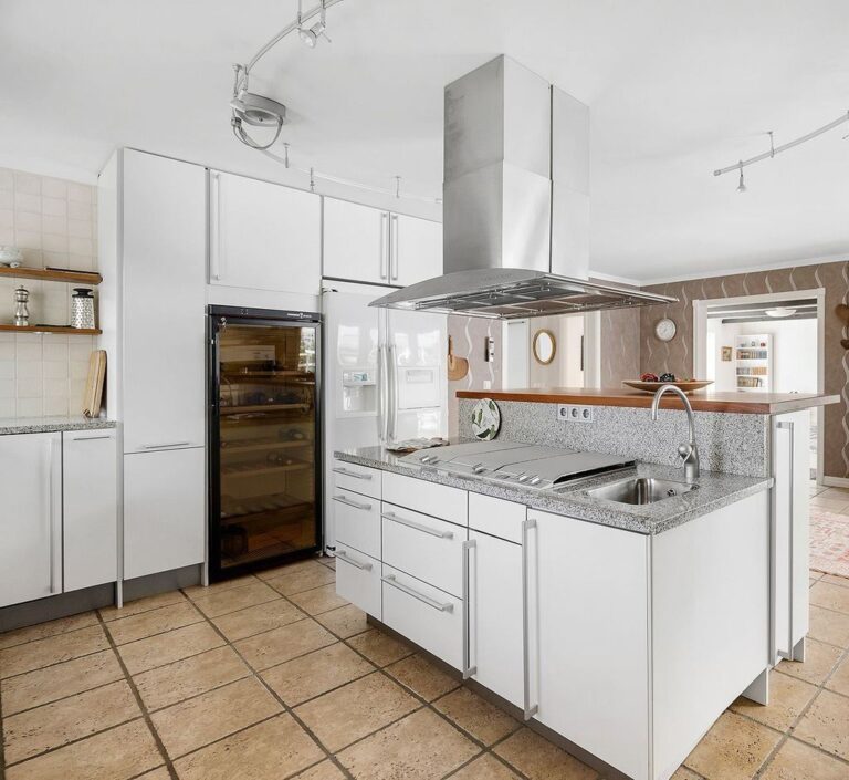 19a5e6739501464b80ccd945c8d31e0af871f958d072d7b84f4bb9257c43b1b8