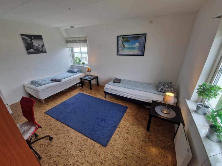 3c2bdfdcb5e3961887b784ba68a80af3107a98a0901f13724c87e8661c4aa3d2