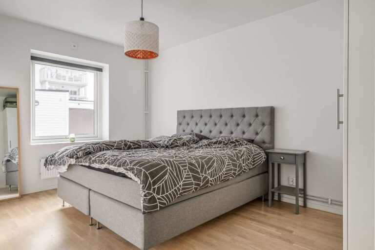 4e38b8f49501984e986bdbdce7f47c41a86a172f1bb87ad1d7da15c1f8545217