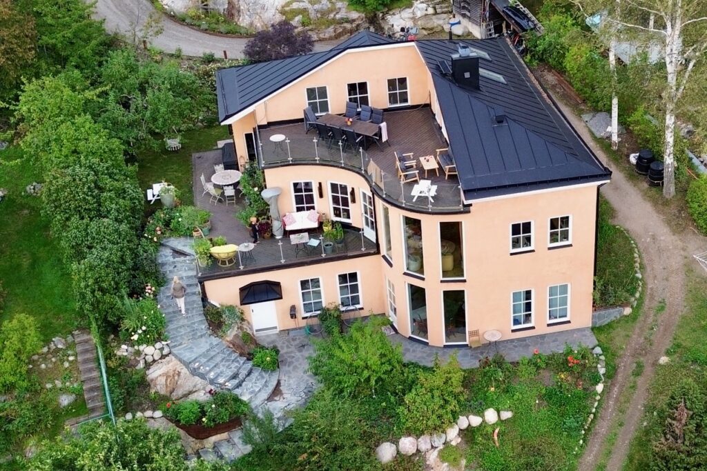 Explore affordable vacation homes in Sweden for expats in 2026. Find cost-effective retreats, legal guidance, and ideal areas