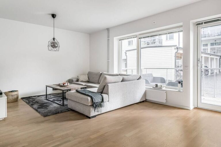 What are the Top Benefits of Choosing Furnished Rentals for Corporate Housing in Sweden?