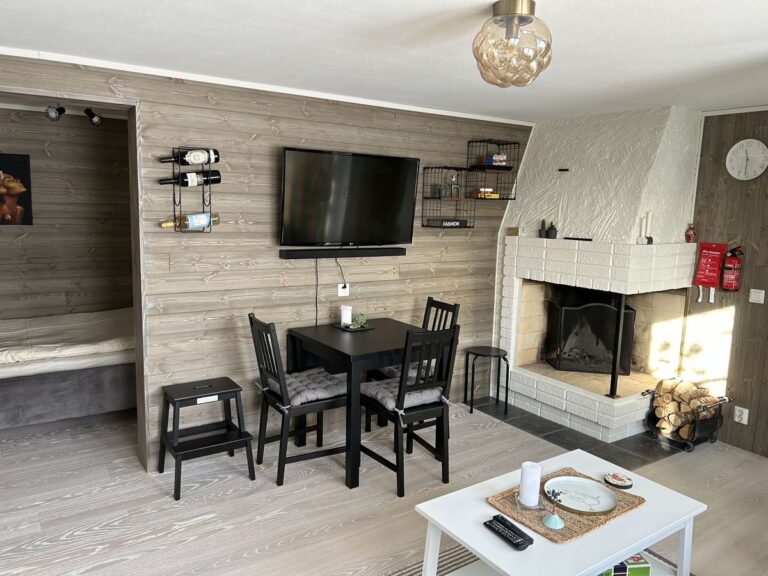 30e065f33f35159bdd38a89a66221c46fd7df0e6b555cca89ad970b7baa77128