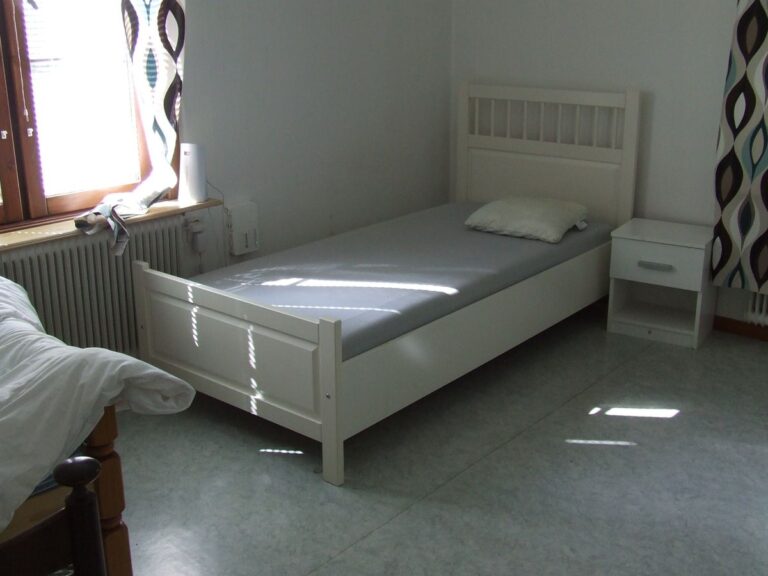 359fc9a7890db78b347d46bbae92a65bd810c3dd3b68a824adeeddc8c89ff1b5