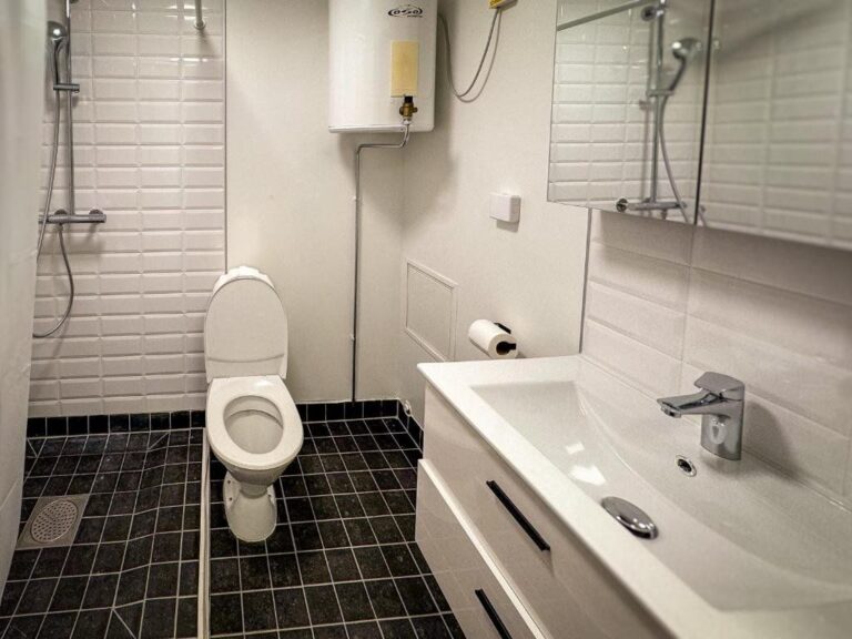 55a71d94de22edb311330a67d8d54238d80adc7de70078bd7d6468992b44aab4