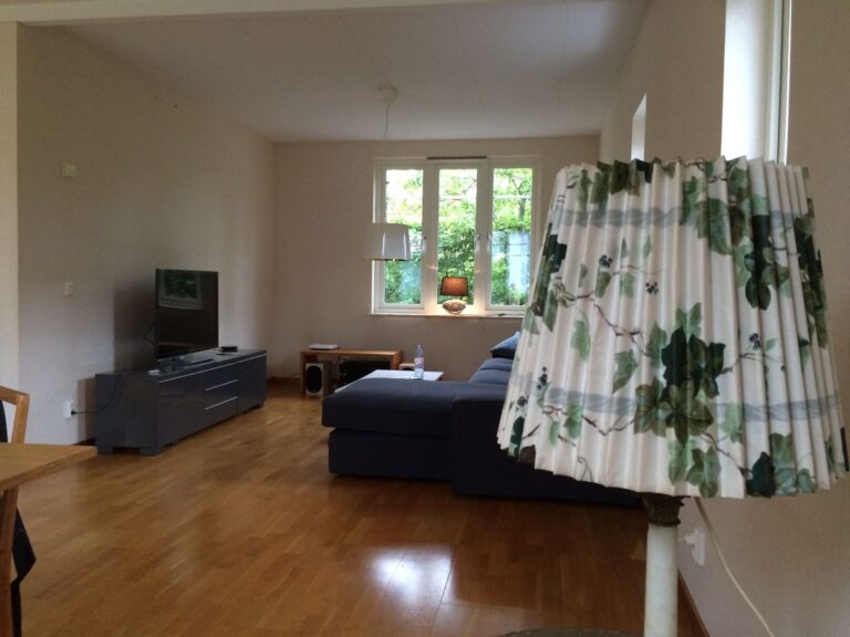 59ef76059b6f3556d49aabb939d5818a0eba88839a2552c50e1a4e913b032176