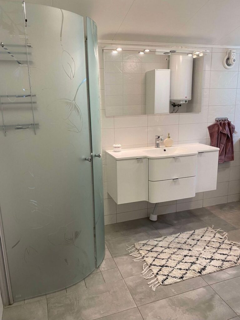 6da5c40f8a04007b1d51933356128beeac34a2f3f54f07991f78fb035a561036