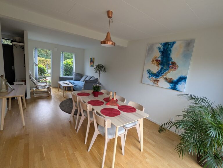 8c60d7a674039aadbef323c9e7438dcc8c73be88128c47eecca34e7d52f6c809