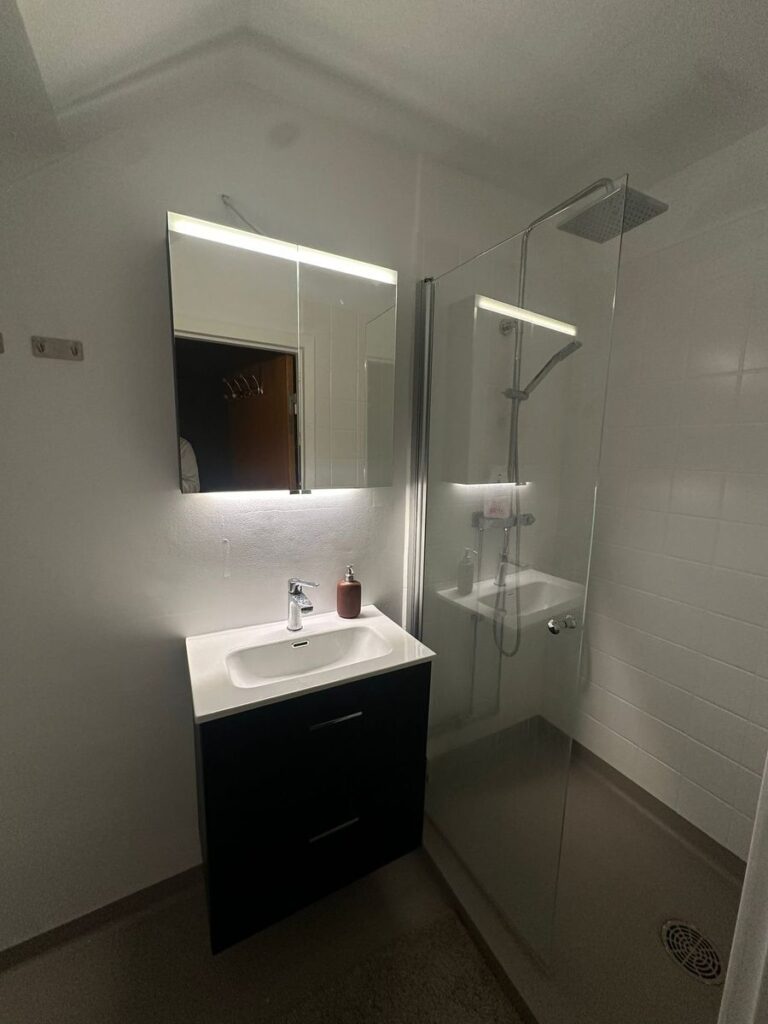 b4d70e9fbdb609fd6a02b94a092cdccd4b05c7b58180b875d5bb4909c6337fe3