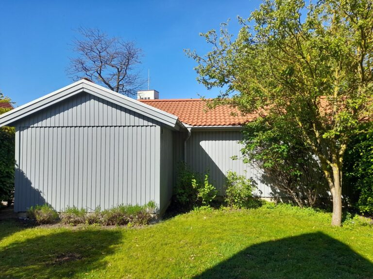 bc648c042279e85d342b739de765ccd103a9e70f921edb347799b4ed8d882ed3