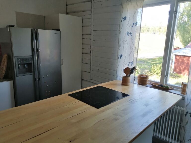 ce1e823df3a523881c491b4f1e62c5be8cde7cd22e8d9e35d3f48ae50119cd04