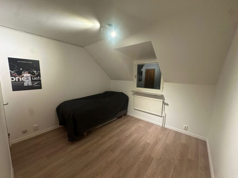 d5fedc6e39e643d5a21693e750e770c9f411445f37f3e5401e0f8552b66d69f2