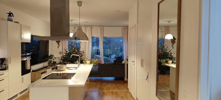 e720ade9bb1c17002a011c9511d969d6c5424c4f8e4f3c1d58bb585cd7d67d25