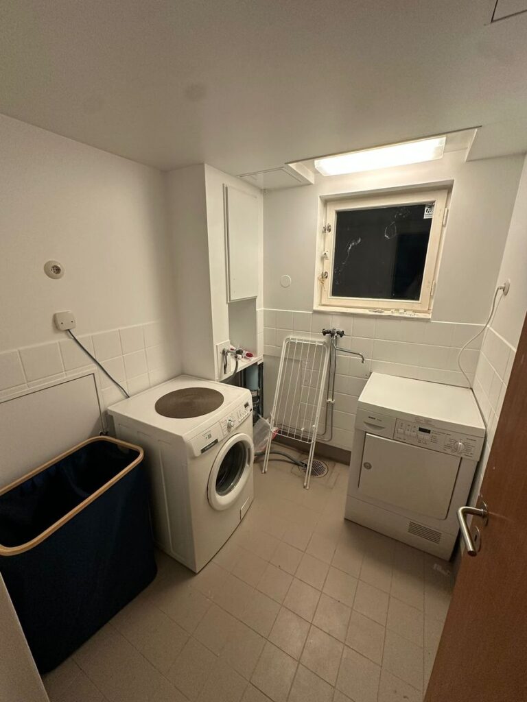 ee272cd3054e5840cb187f2f74c98b28659c760591cf979f2fcc39582a7b1614