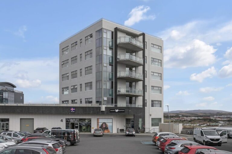 fruvyuuhq4viu8yvifnv