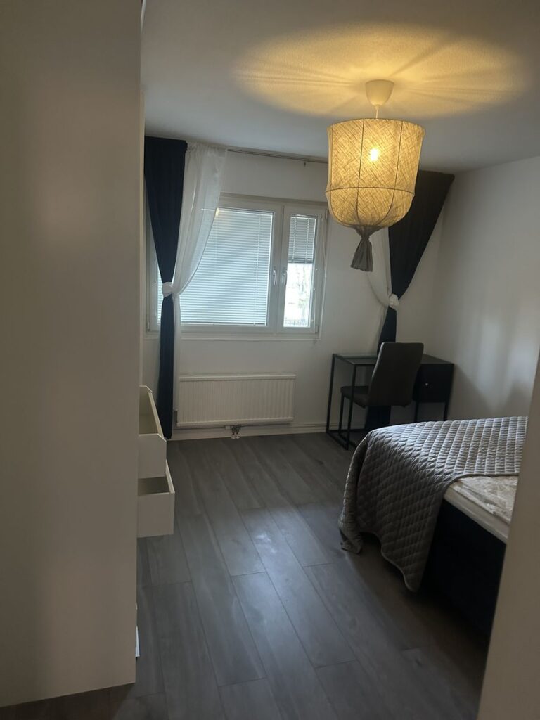 1b5e57d096cec5f21ddb7260663ea84099ebab5f804c960fb9873f8b2694ebc0