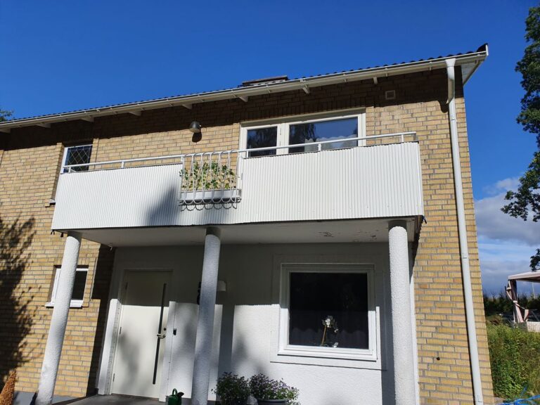 27aff4958b724c146c82b58829044b47a888009699f3cb65f6614bb3f6340fa8