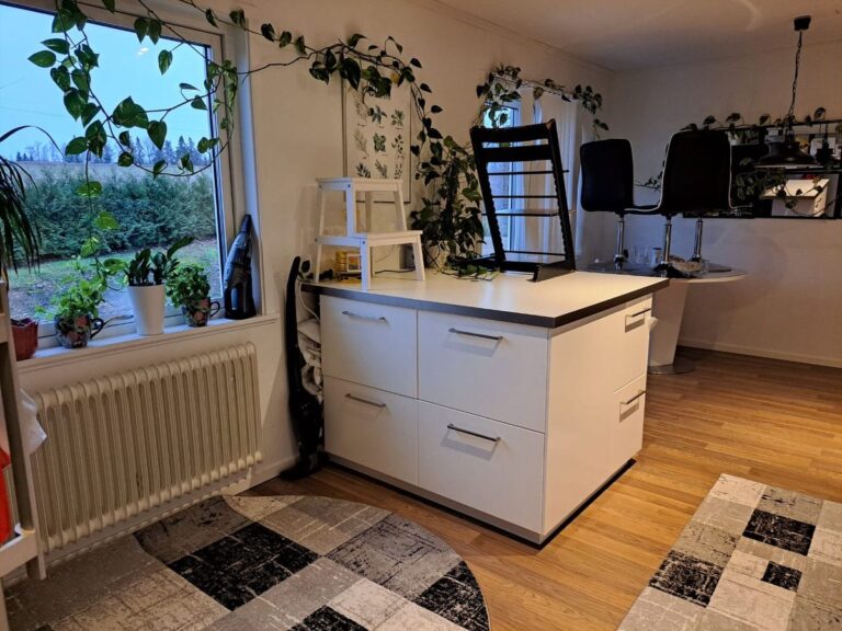 3242e8b1480eb2859e06ed44069b7230c7ac09a79af9a6c9236813bba9d82807