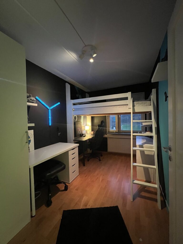 57b4331a4962278a91b3a0227a57594bdf488e8bf204fe1b64d83138ac865583