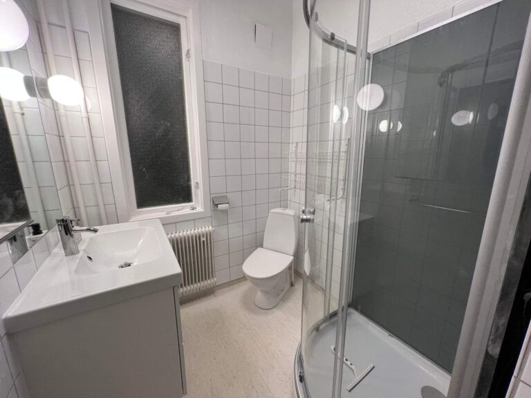 7a18cc7f3af1d2d0487846cec63570897c804e77bd4c0512418e51eff2d9ae5c