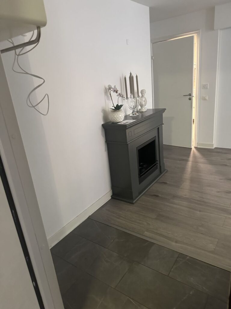 7f28562a4b158201d46a75b560b82b2e1f478d71e88b053d36f274a7559f715d