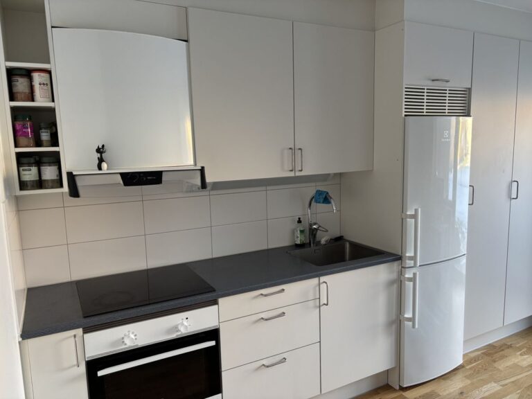 9585cd49ba3e89bbe6e829548ea4b1ba04df7c91dba44ec404718dc49c233853