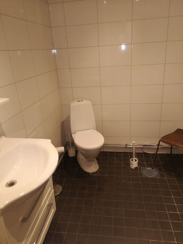 9c8be9c70b3c1ef741941ed6e8f2a0499ad5bec911d70dc4d56df566bf580800