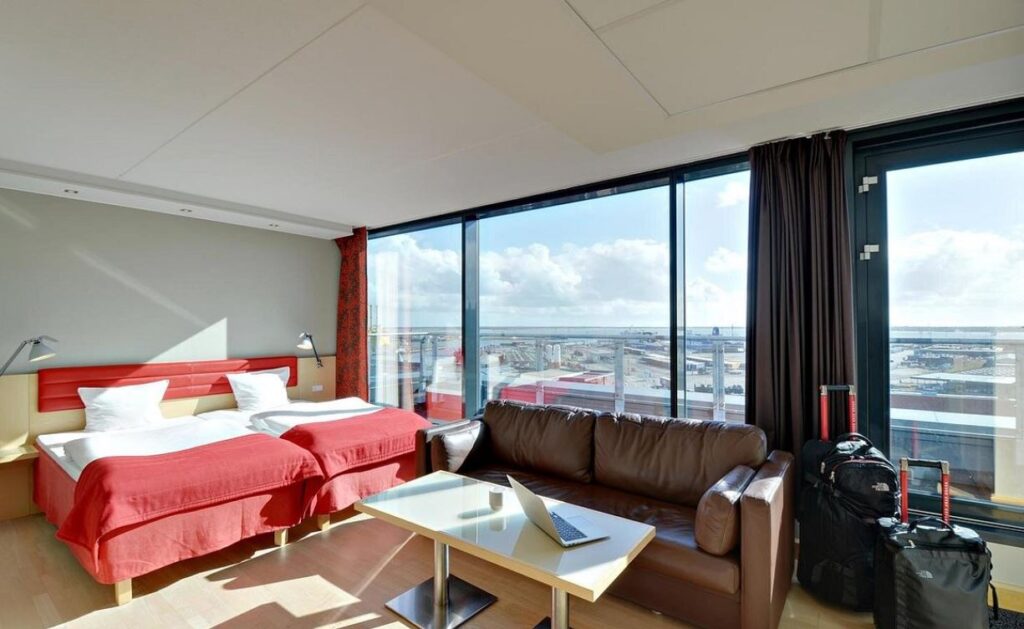 Book affordable corporate stays in Esbjerg with Rentaborg. Comfortable, fully furnished apartments ideal for business travelers