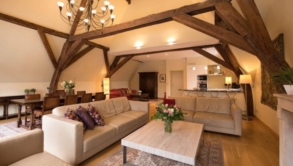 Book corporate apartments in Bruges with Rentaborg for comfort, flexibility & prime locations. Perfect stays for travelers