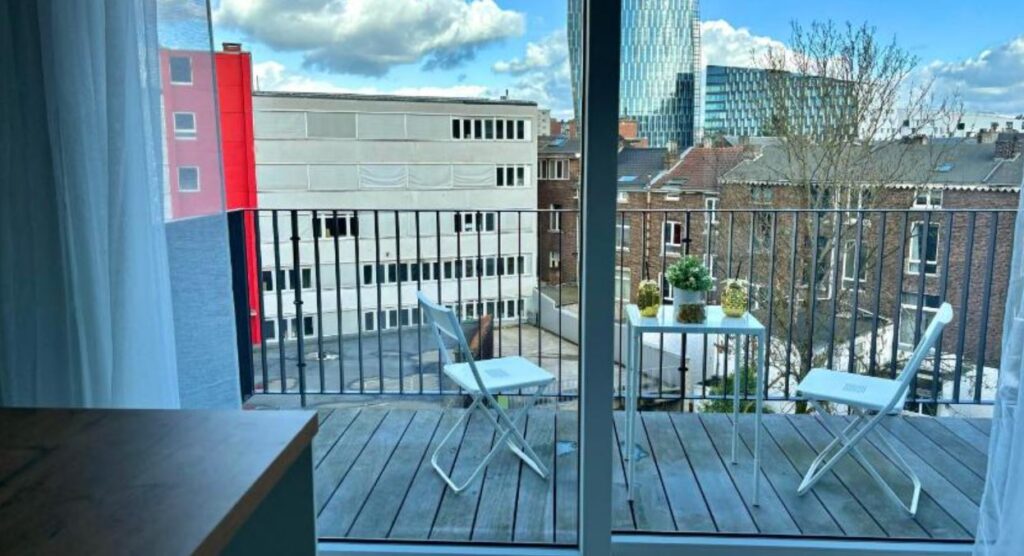 Looking for corporate housing in Liège? Rentaborg offers stylish, fully equipped apartments perfect for comfort & convenience