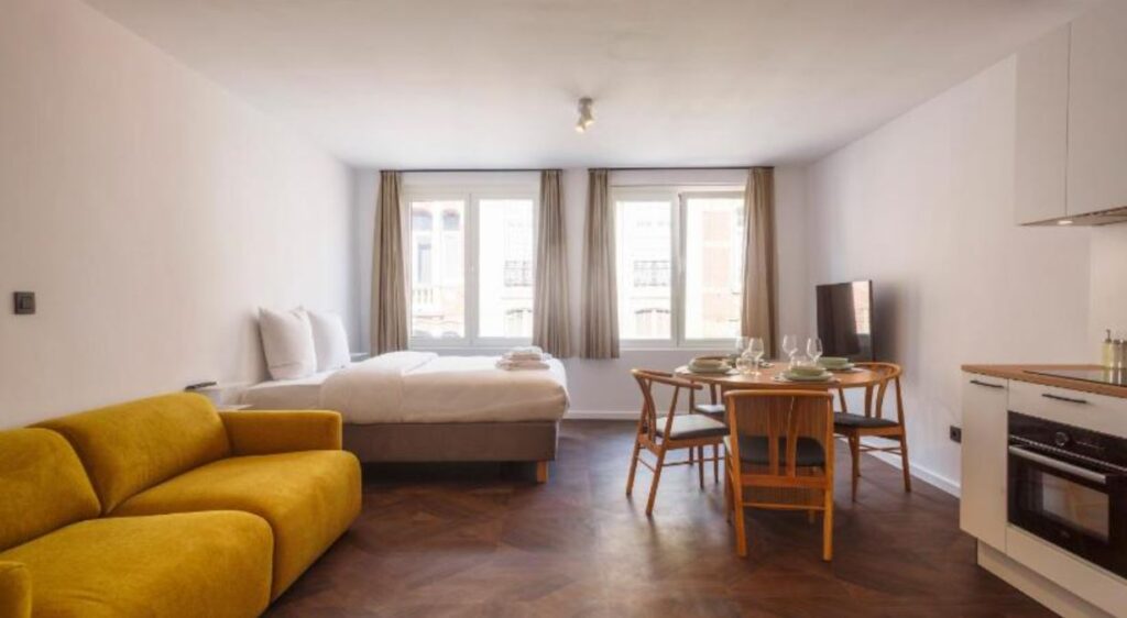 Book Executive Apartments Leuven for modern corporate housing with fully furnished spaces, ideal for comfort in Leuven.