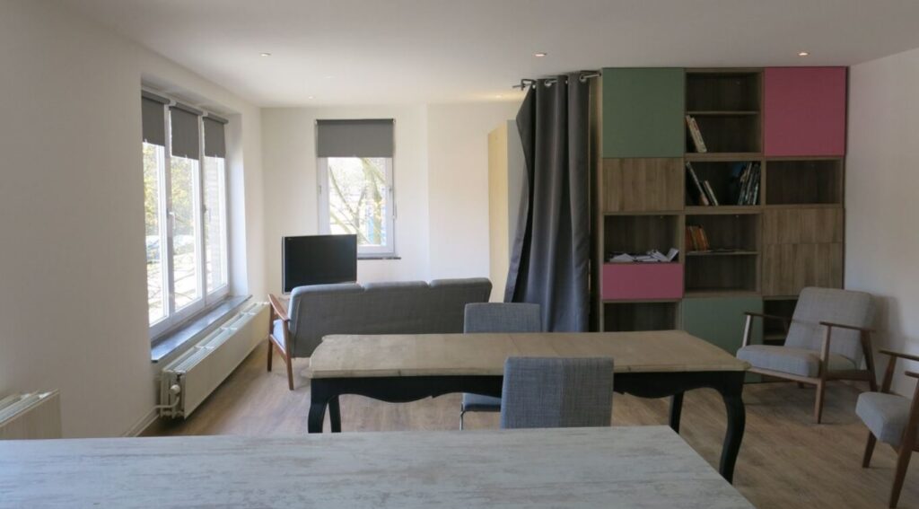 Looking for corporate housing in Liège? Rentaborg offers stylish, fully equipped apartments perfect for comfort & convenience