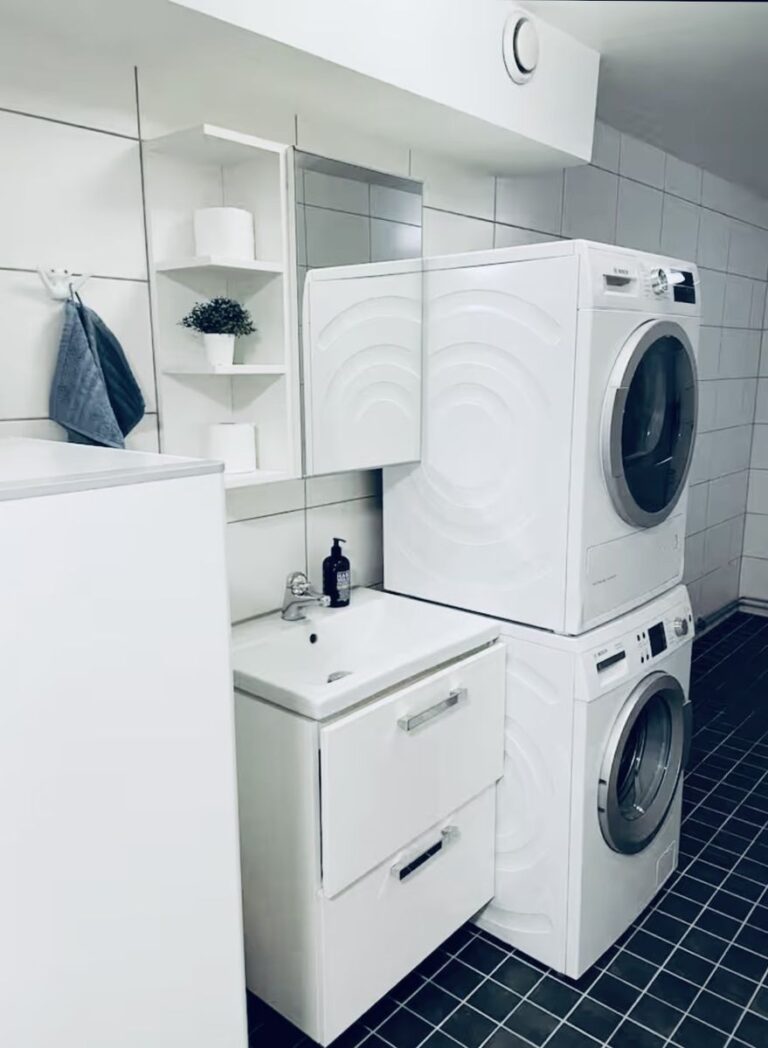 d13ccadf96be6240c0240ecd637268b765787c7ff5378d14dcd55d84d8a9ba2f