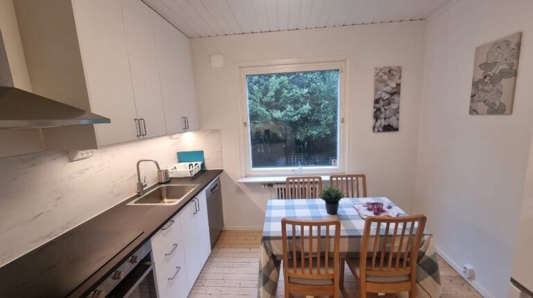 d22896b43e5e82ab1d6a060864787a7f5a3b9e471c00cd9ff6552e8936c342a1